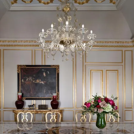 מלון The St. Regis 5*