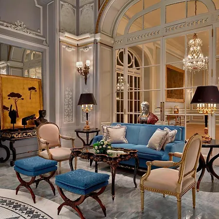 The St. Regis Szálloda