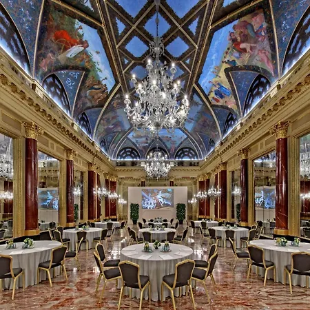 The St. Regis Szálloda 5*