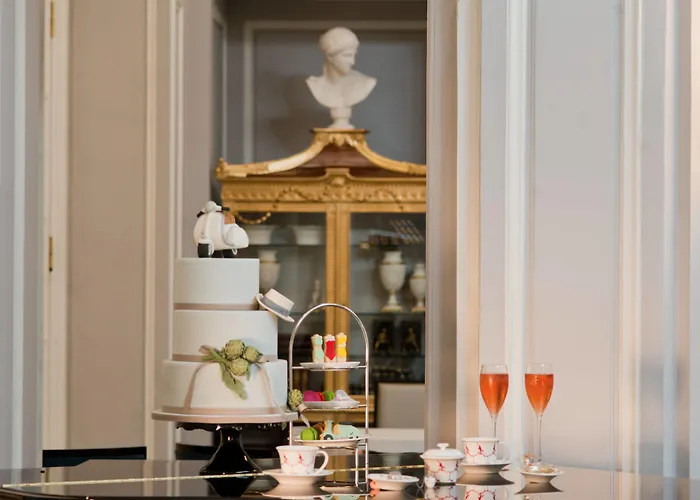 The St. Regis Szálloda