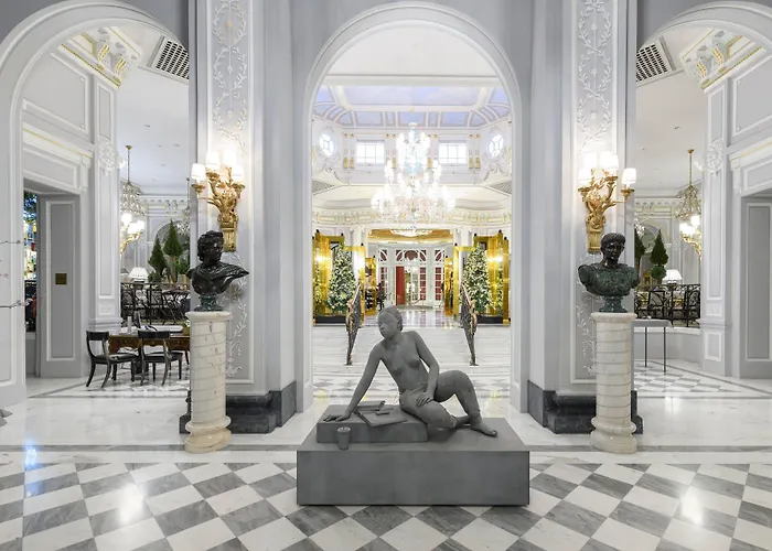 Отель The St. Regis 5*