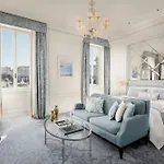 The St. Regis Szálloda 5*
